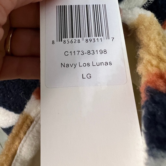 Pendleton Multicolor Geometric Jacket - Picture 8 of 11